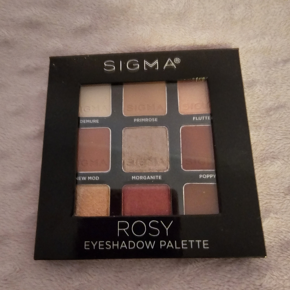 Sigma Rosy Eyeshadow Palette — Warm Pink & Rose Shades